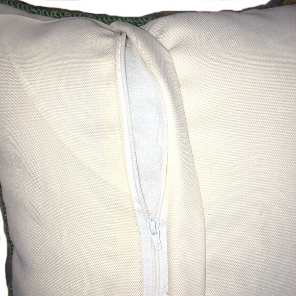 Hummingbird Hooked Wool Throw Pillow 16x16 NWT - Picture 9 of 10